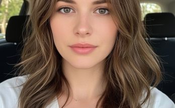 Hairstyle For Thin Fine Hair Over 50: Stacked Bob